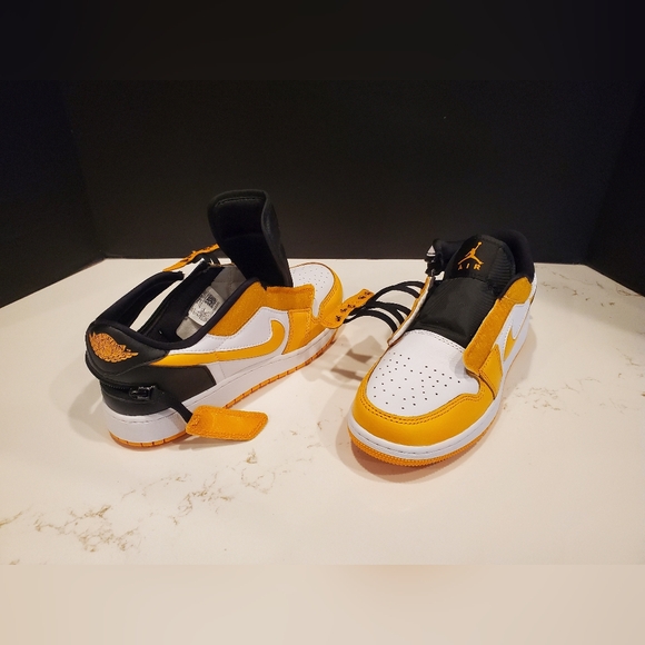 🆕️ NEW Jordan 1 Low FlyEase "White-Taxi" - Picture 12 of 16